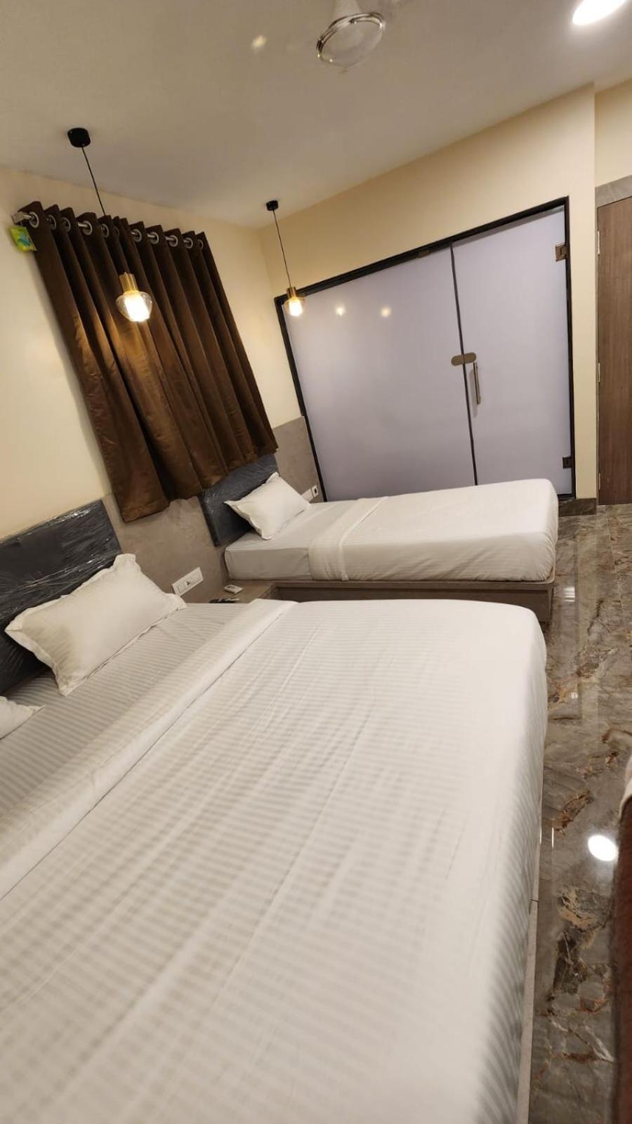 Peace International Hotel Mumbai Exterior photo